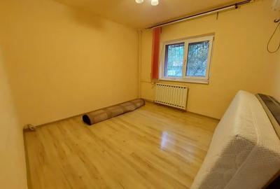 Apartament cu 3 camere decomandat, mobilat în 13 Septembrie - 7