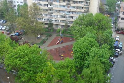 Inchiriez garsoniera metrou P-ta Iancului, confort I, decomandata, renovata si m - 12