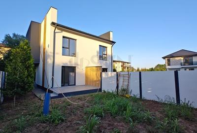 Casă individuală cu 4 camere cu Canalizare în Ostratu - 3