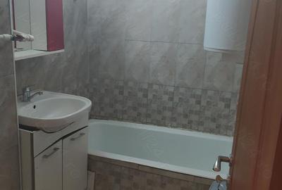 Apartament cu 3 camere decomandat în Progresul - 1