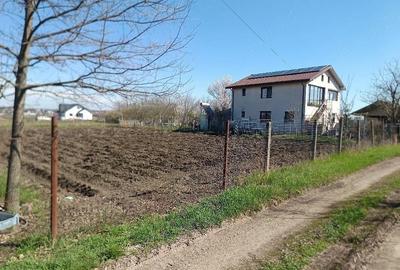 Teren de 1000 mp, în Holboca - 2