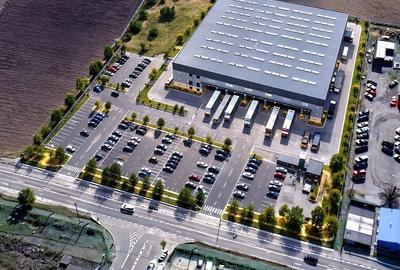 Teren de 9300 mp, în Depozite - 2