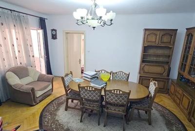 Piata Muncii - Calea Calarasilor ap in vila 3 camere - 2