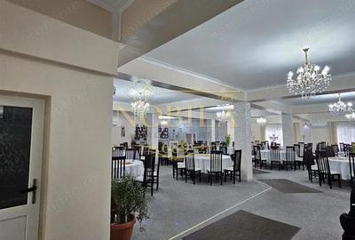 Spațiu comercial, de 550 mp, în Central - 8