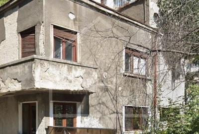 CASA 7 camere | str. Vaporul lui Assan | curte proprie 300mp | - 1