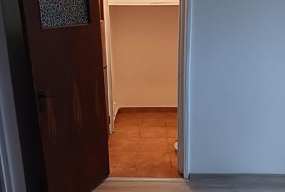 Piata Moghioros, vis a vis de Parc Drumul Taberei, Patinoar - 4