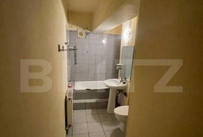 Apartament de vanzare, cu 3 camere, 70 mp, zona Garii - 3