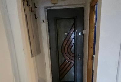 Apartament cu 2 camere semidecomandat în Micro 9 - 10