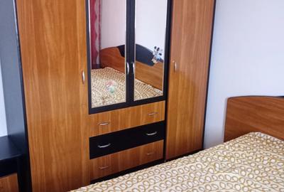 Inchiriez apartament - 2