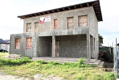 Casă cu 4 camere în Central - 1