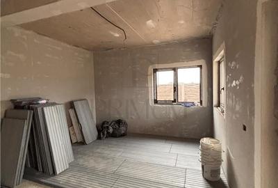 Casă cu 4 camere cu Teren 335 Mp în Central - 9