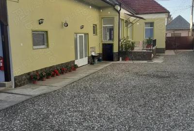 Casa renovata in zona ultracentrala -Municipiul Sacele, situata vis-a-vis de PENY Market, Proprietar - 8