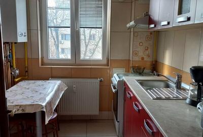 Apartament cu 4 camere decomandat în Titan - 1