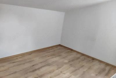Inchiriez apartament 3 camere Dambovita nemobilat