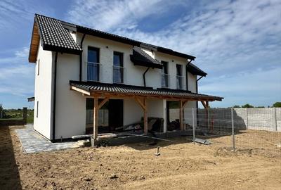 Duplex cu 3 camere cu Canalizare în Moșnița Nouă - 13