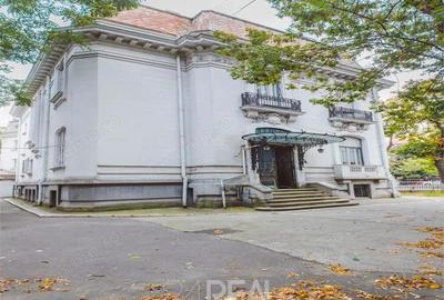 Casă cu 16 camere în Romană - 16