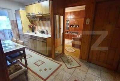 Apartament cu 3 camere decomandat în Central - 1