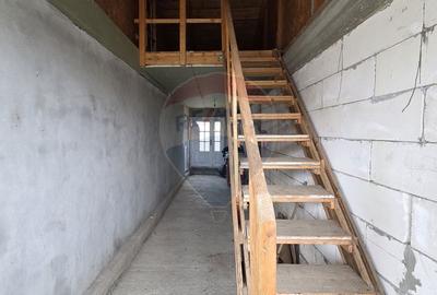 Casă cu 3 camere cu Teren 1000 Mp în Țifești - 9