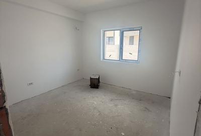 Casă cu 4 camere în Berceni - 2
