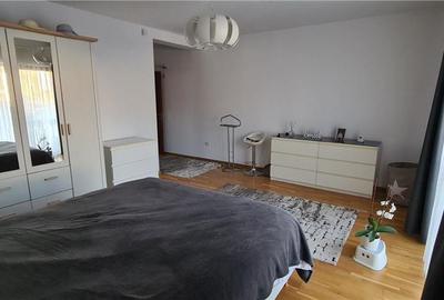 Casă cu 4 camere cu Teren 297 Mp în Cetate