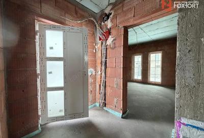 Casă cu 3 camere cu Teren 290 Mp în Sânandrei