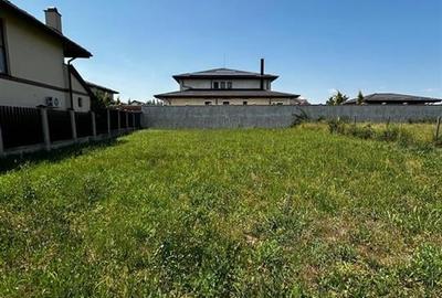 Teren Construcții intravilan de 700 mp, în Sânmartin