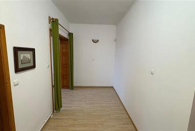 Apartament cu 3 camere decomandat în Centrul Istoric - 8