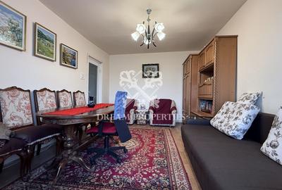 Apartament cu 3 camere decomandat, mobilat în Zorilor