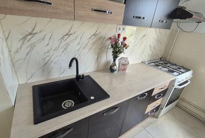 Se vinde apartament spa?ios in Campina la etajul 4din 4 izolat,refacut acoperisul - 6