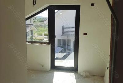 Casă cu Teren 300 Mp în Sânmartin - 5