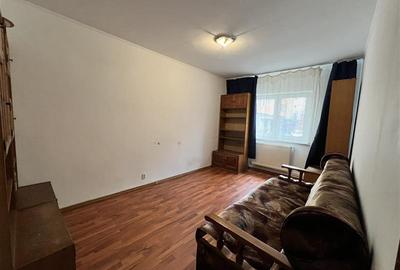 Apartament cu 2 camere decomandat în Răcădău - 2