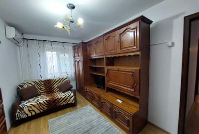 Apartament cu 3 camere decomandat în Casa de Cultură - 2