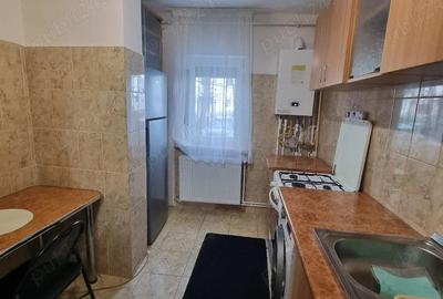 Apartament cu 2 camere semidecomandat în Mioriței