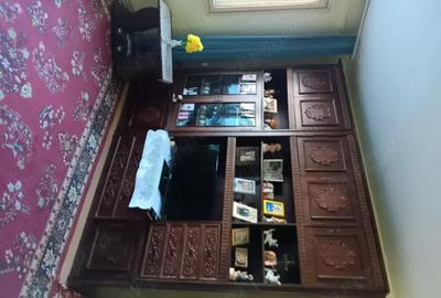 Apartament cu 3 camere semidecomandat în Pieții - 1