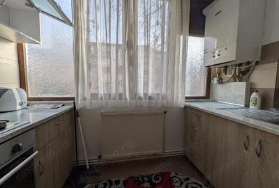 Apartament cu 2 camere decomandat în Girocului