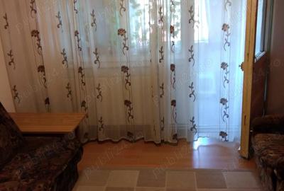 Proprietar, vand apartament 3 camere, decomandat - 2