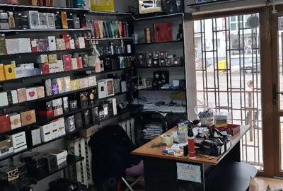Spațiu comercial, de 50 mp, în Central - 3