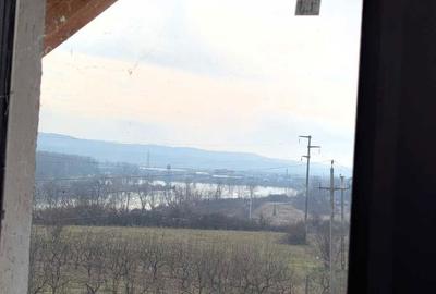 Casă cu 4 camere în Central - 2