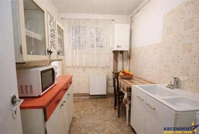 Apartament cu 3 camere decomandat, mobilat în Noua - 9