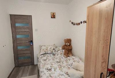 Apartament cu 3 camere semidecomandat în Craiovița Nouă - 4