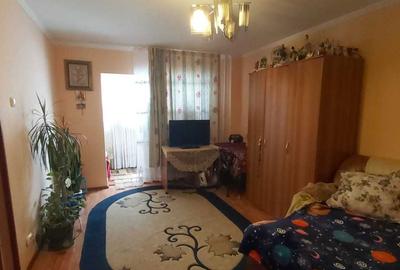 Apartament cu 2 camere decomandat în Titan - 1