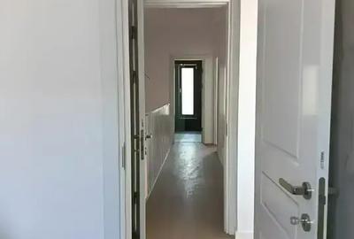 Casă cu 4 camere cu Canalizare în Titan - 9