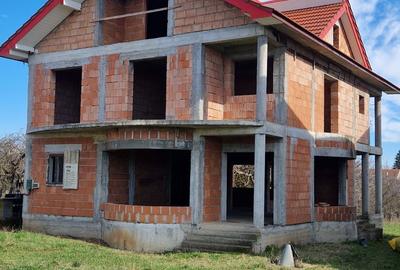 Casă cu 4 camere în Sânandrei - 2