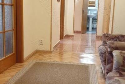 Apartament cu 3 camere decomandat în Sebastian - 2