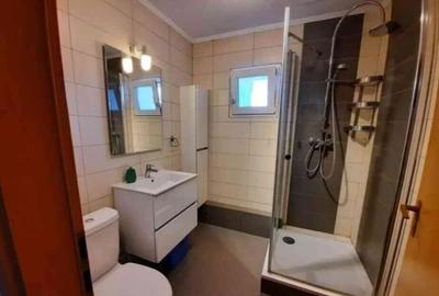 Apartament cu 2 camere decomandat în Baba Novac