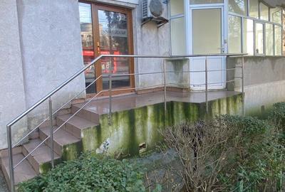 Proprietar, vand spatiu comercial ideal pentru cabinete medicale,Mega Image Anda - 1