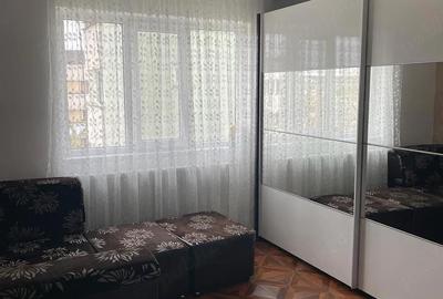 Apartament cu 3 camere decomandat în Teilor - 3