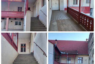 Casă cu 4 camere în Central - 1