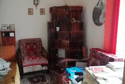 Casă cu 4 camere cu Teren 987 Mp în Valea Călugărească - 2