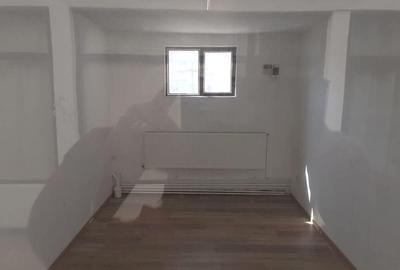 Spațiu comercial, de 15 mp, în Km 4 - 2